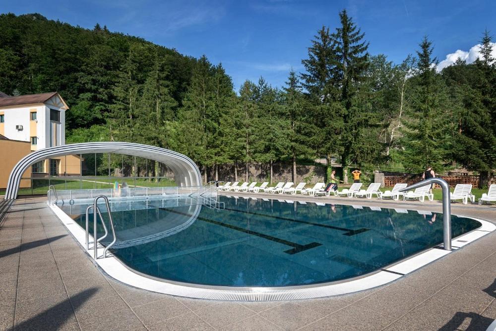 Horsky Hotel Remata Raztocno Zewnętrze zdjęcie