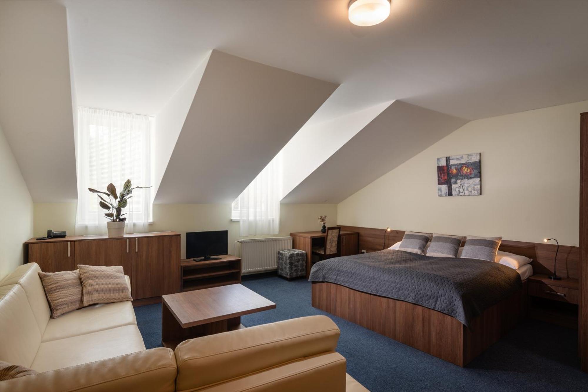 Horsky Hotel Remata Raztocno Zewnętrze zdjęcie