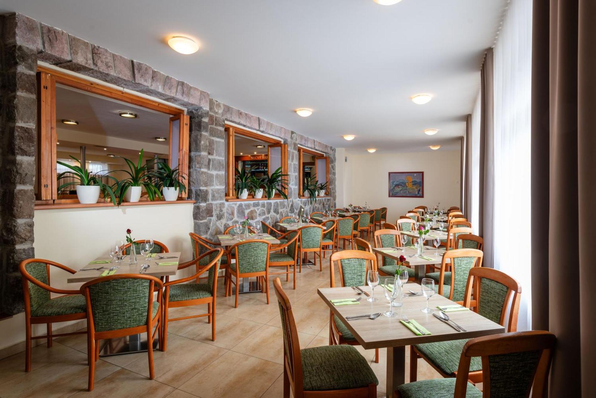 Horsky Hotel Remata Raztocno Zewnętrze zdjęcie