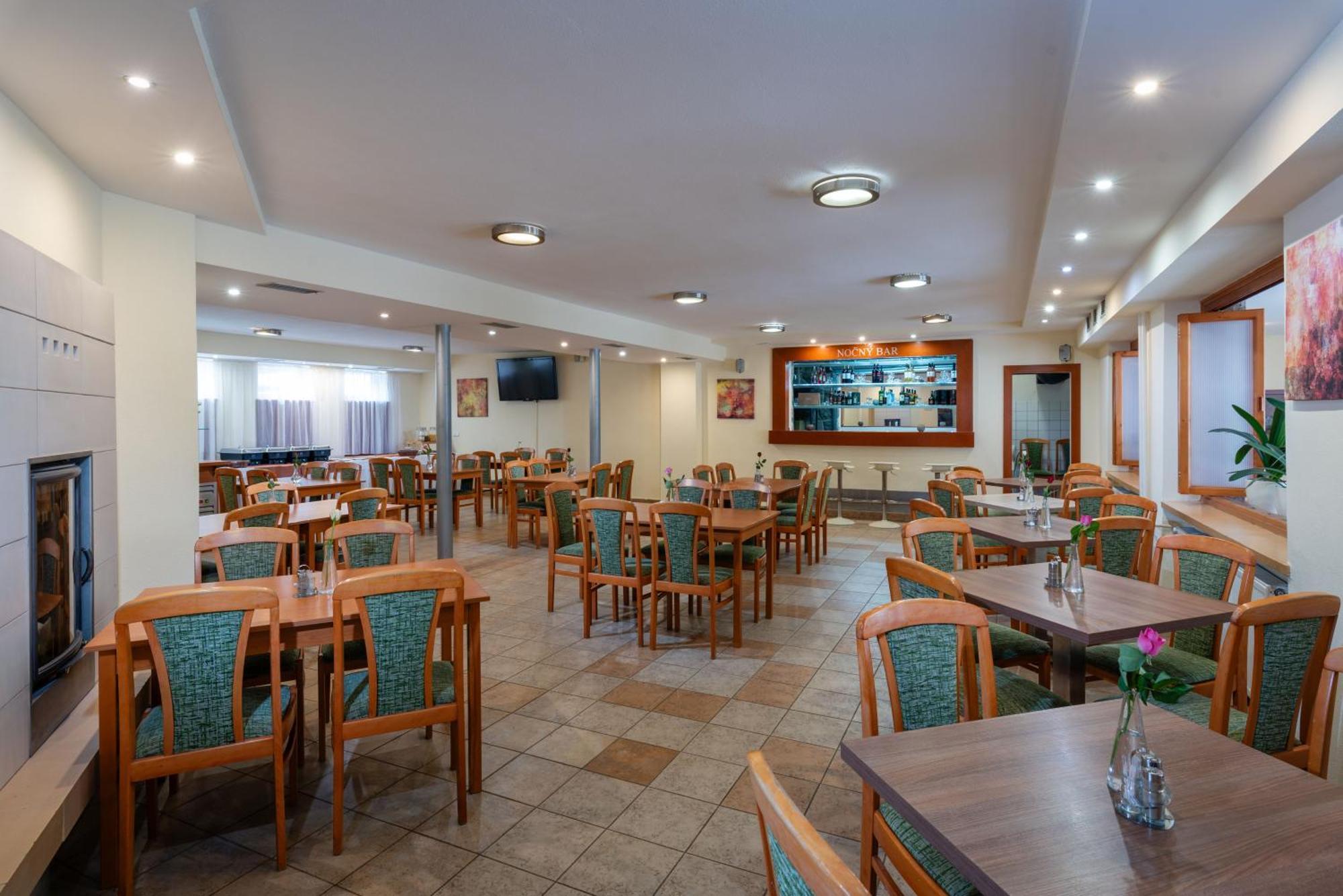 Horsky Hotel Remata Raztocno Zewnętrze zdjęcie